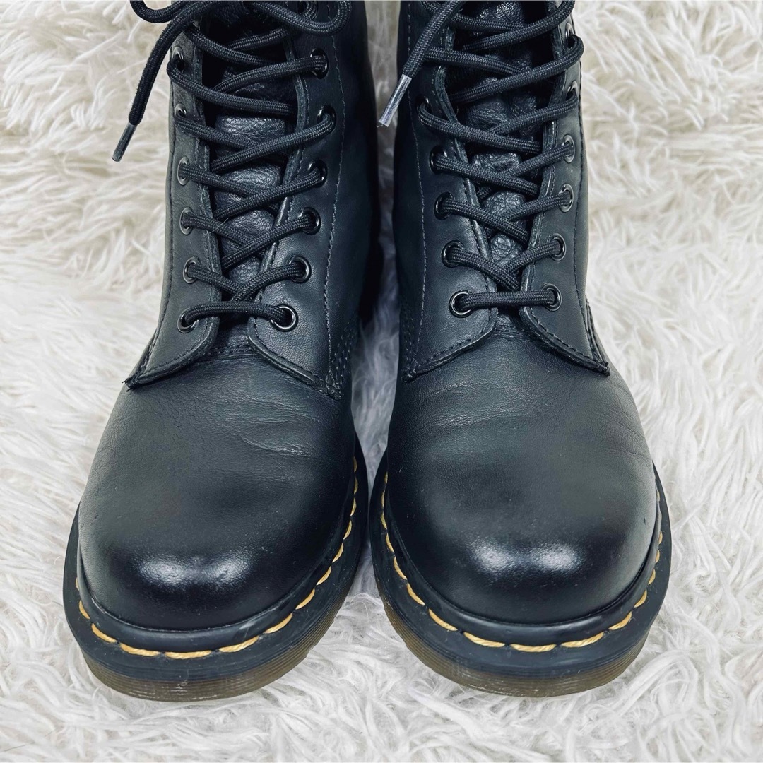 Dr.Martens(ドクターマーチン)の【美品】ドクターマーチン　ブーツ　8ホール　ブラック　レザー レディースの靴/シューズ(ブーツ)の商品写真