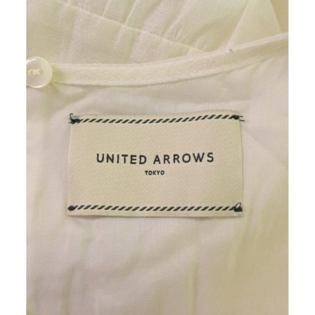 UNITED ARROWS(ユナイテッドアローズ)のUNITED ARROWS ブラウス -(L位) アイボリー 【古着】【中古】 レディースのトップス(シャツ/ブラウス(長袖/七分))の商品写真