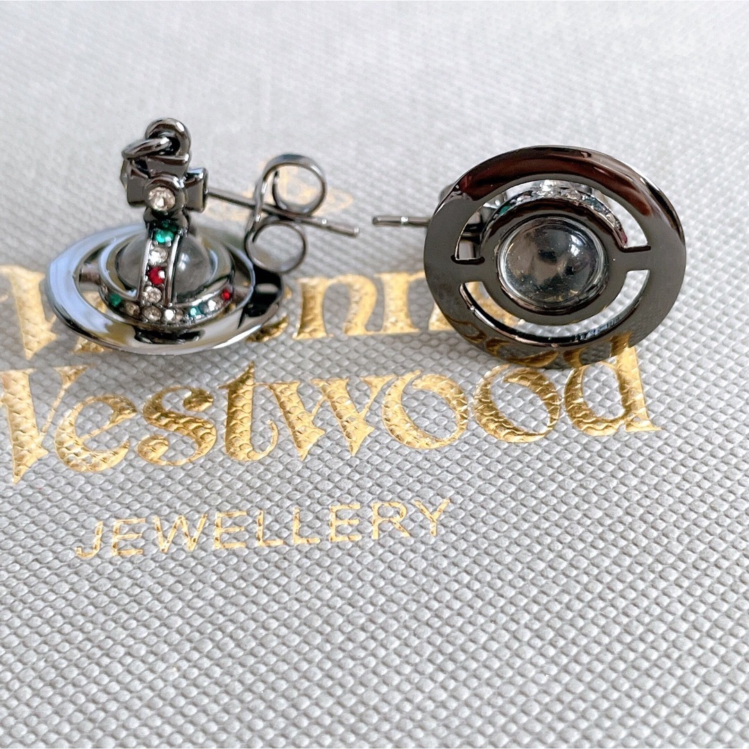 Vivienne Westwood(ヴィヴィアンウエストウッド)のヴィヴィアン プチ オーブ ピアス レディースのアクセサリー(ピアス)の商品写真