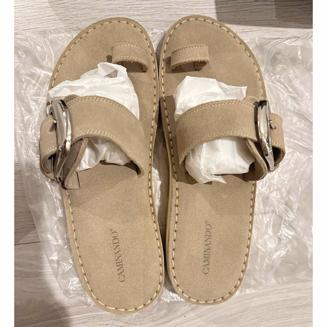 DEUXIEME CLASSE(ドゥーズィエムクラス)の 新品【CAMINANDO/カミナンド】Thumb Loop Sandal レディースの靴/シューズ(サンダル)の商品写真