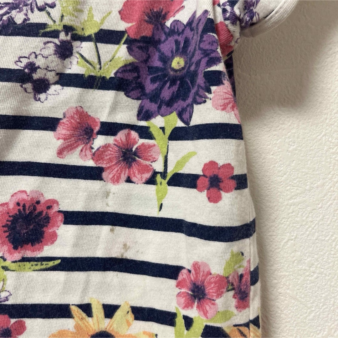 H&M(エイチアンドエム)の120 130 エイチアンドエム　花柄半袖Tシャツ キッズ/ベビー/マタニティのキッズ服男の子用(90cm~)(Tシャツ/カットソー)の商品写真