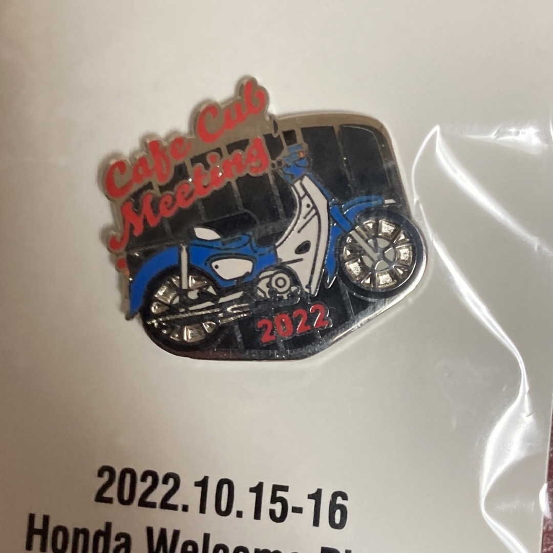 ホンダ(ホンダ)のカフェカブ青山 ピンバッジ 2022 自動車/バイクのバイク(その他)の商品写真