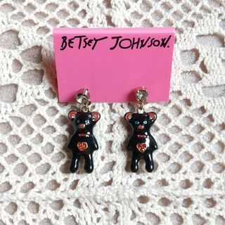 ベッツィジョンソン(BETSEY JOHNSON)のベッツィジョンソン 黒いくまさんのピアス(ピアス)