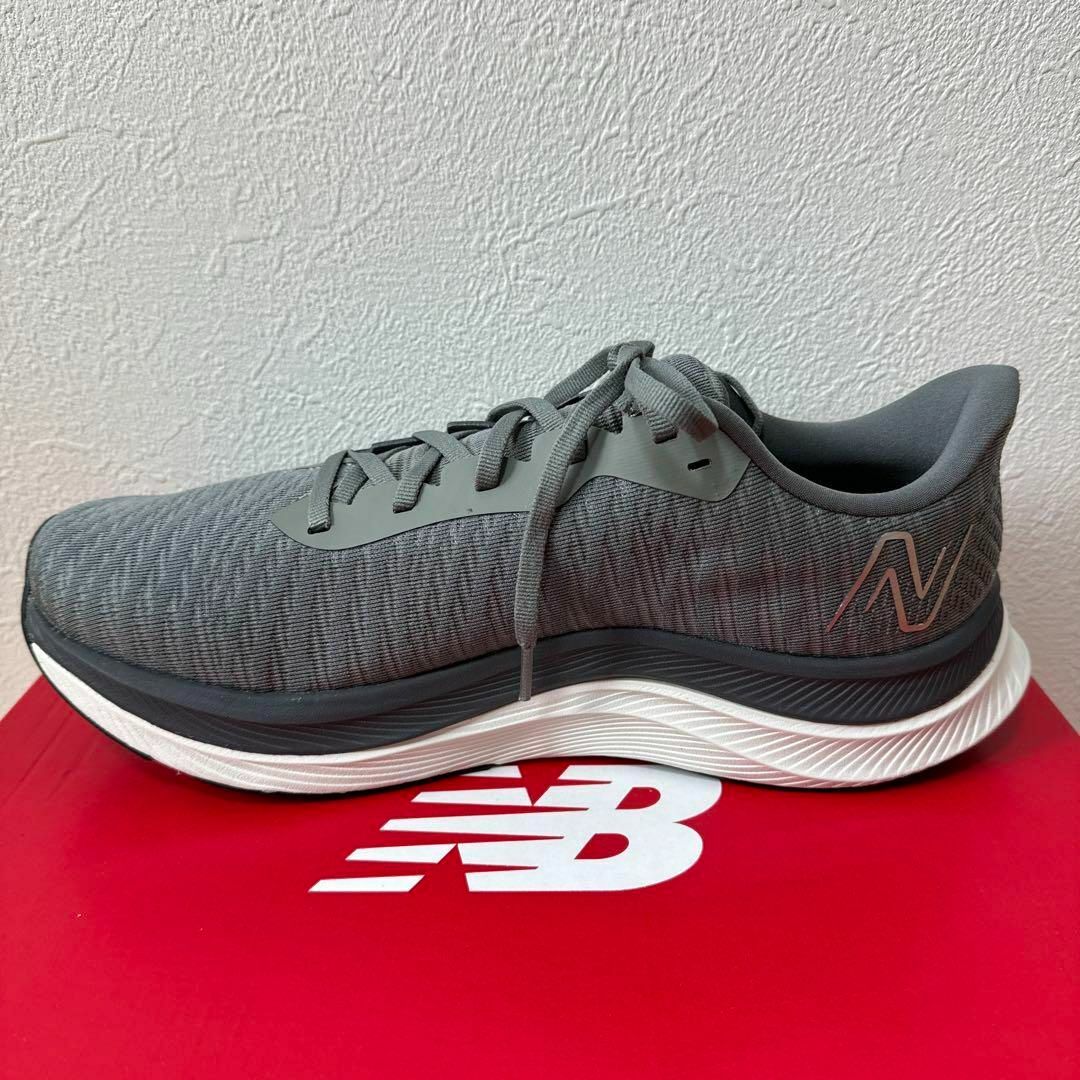 New Balance(ニューバランス)の新品　NB ニューバランス　FuelCell Propel v4 グレー　28 メンズの靴/シューズ(スニーカー)の商品写真