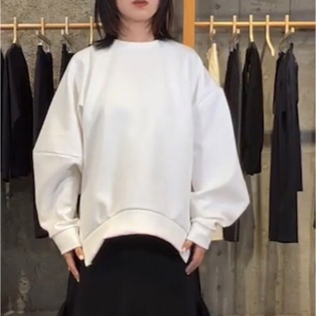 ENFOLD(エンフォルド)のenfold エンフォルドASYMMETRY-SLEEVE PULLOVER レディースのトップス(トレーナー/スウェット)の商品写真