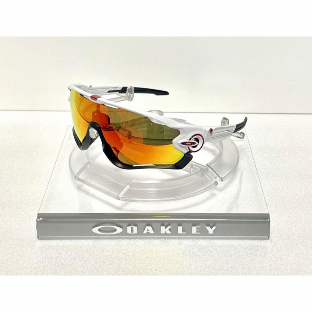 Oakley(オークリー)の【週末限定値下げ】 OAKLEY サングラス 純正 フレームのみ 白黒 ② メンズのファッション小物(サングラス/メガネ)の商品写真