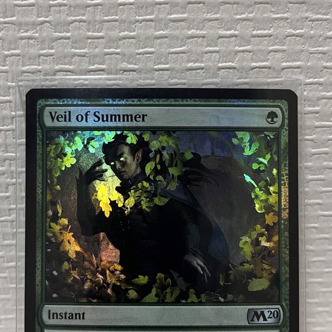 マジック：ザ・ギャザリング(マジックザギャザリング)のMTG 夏の帳 Veil of Summer M20 緑U 英語版 foil エンタメ/ホビーのトレーディングカード(シングルカード)の商品写真