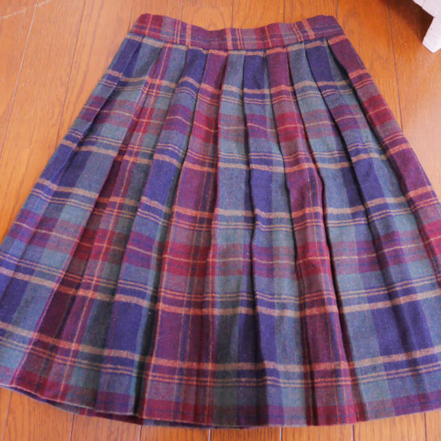 SPINNS(スピンズ)の古着チェックスカート レディースのスカート(ひざ丈スカート)の商品写真