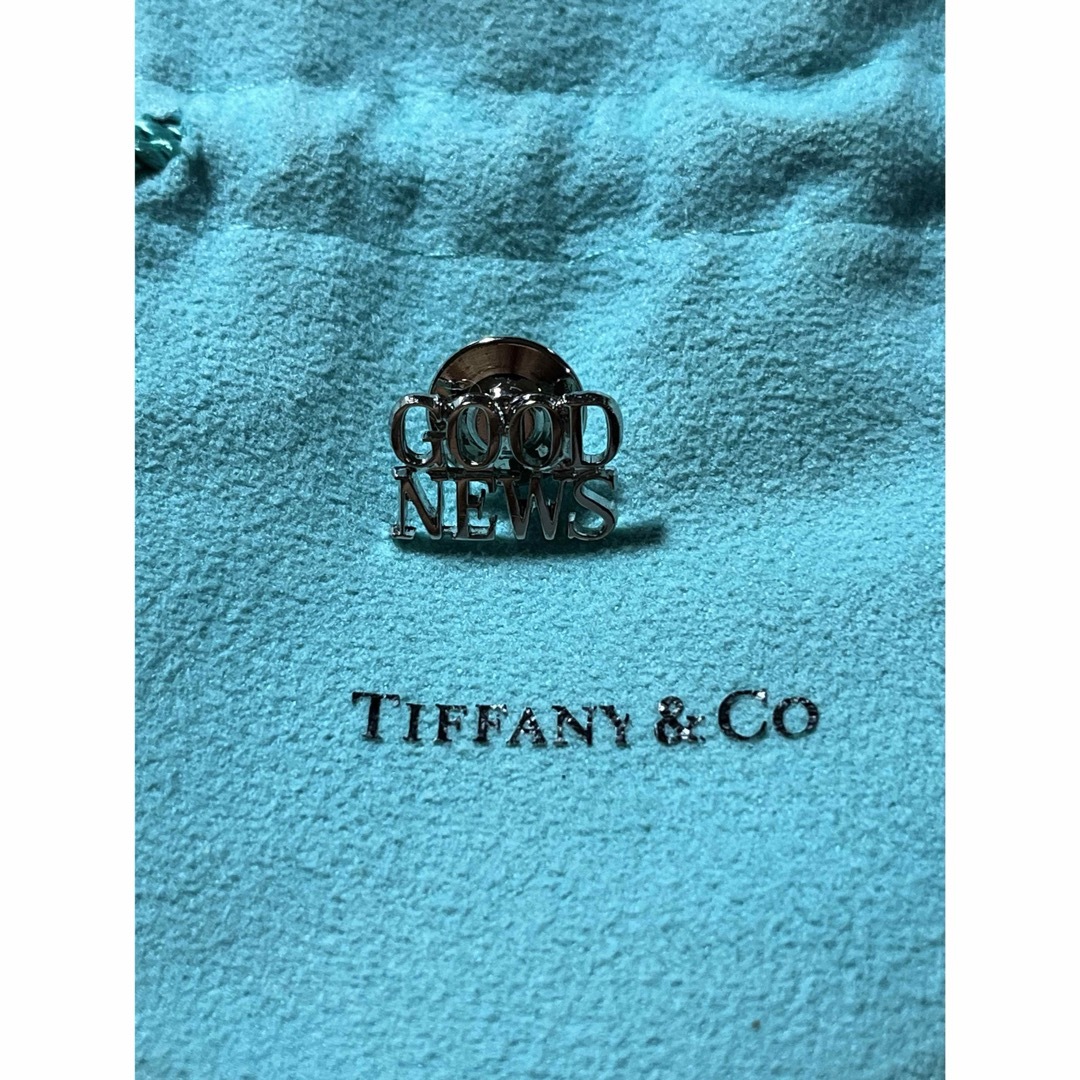 Tiffany & Co.(ティファニー)の70's TIFFANY GOOD NEWS  ヴィンテージ  ラペルピン メンズのアクセサリー(その他)の商品写真