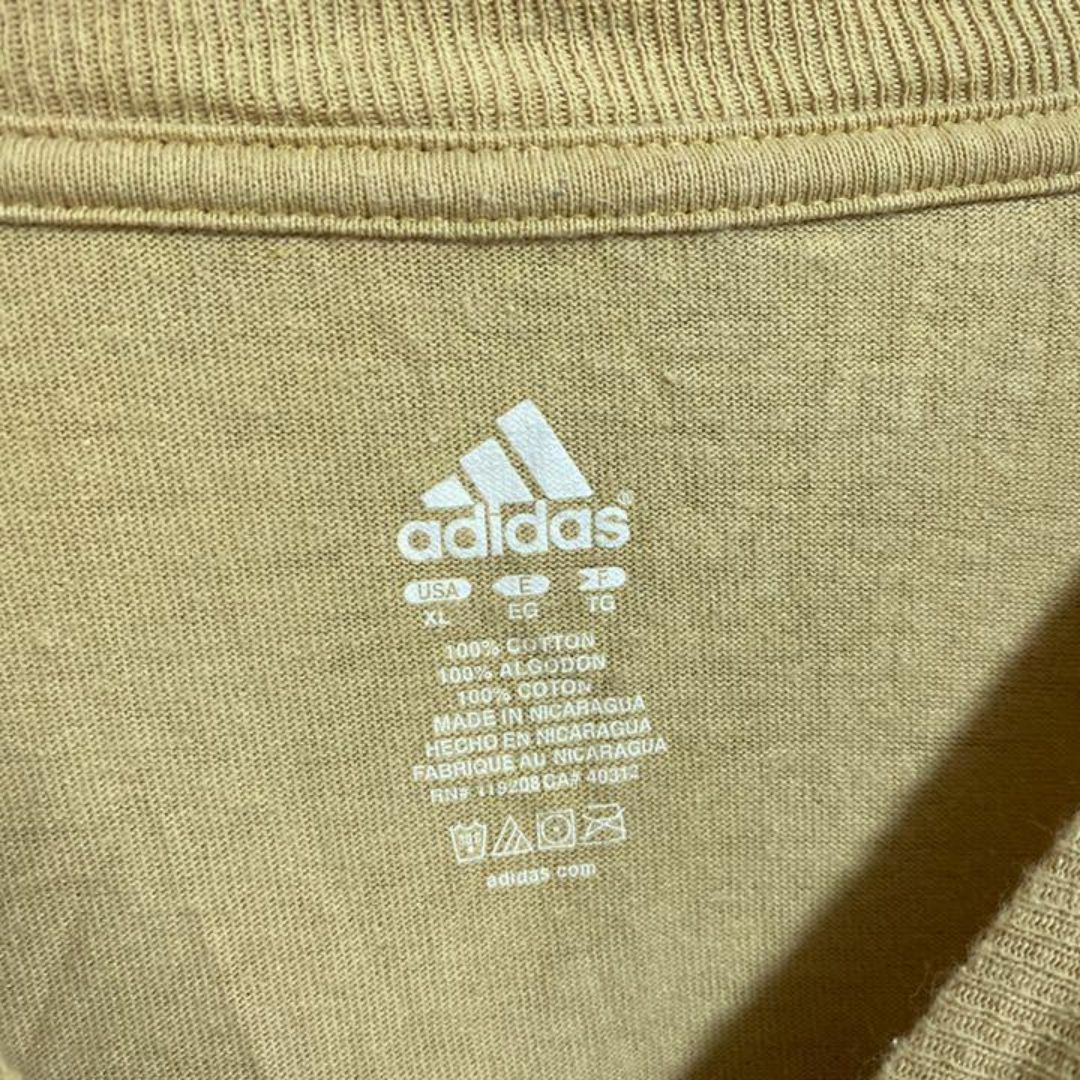 adidas(アディダス)のアディダス ノートルダム アメフト クリーム Tシャツ USA古着 半袖 XL メンズのトップス(Tシャツ/カットソー(半袖/袖なし))の商品写真