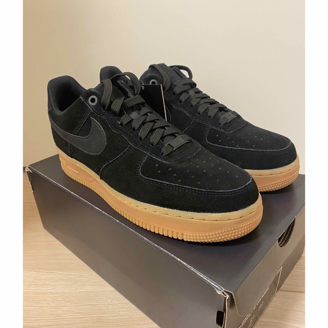 NIKE(ナイキ)の【完売品】NIKE AIR FORCE 1 '07 LV8 SUEDE BLK メンズの靴/シューズ(スニーカー)の商品写真