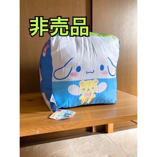 サンリオ(サンリオ)の【ノーマル】サンリオBIGキューブクッション 32cm(キャラクターグッズ)