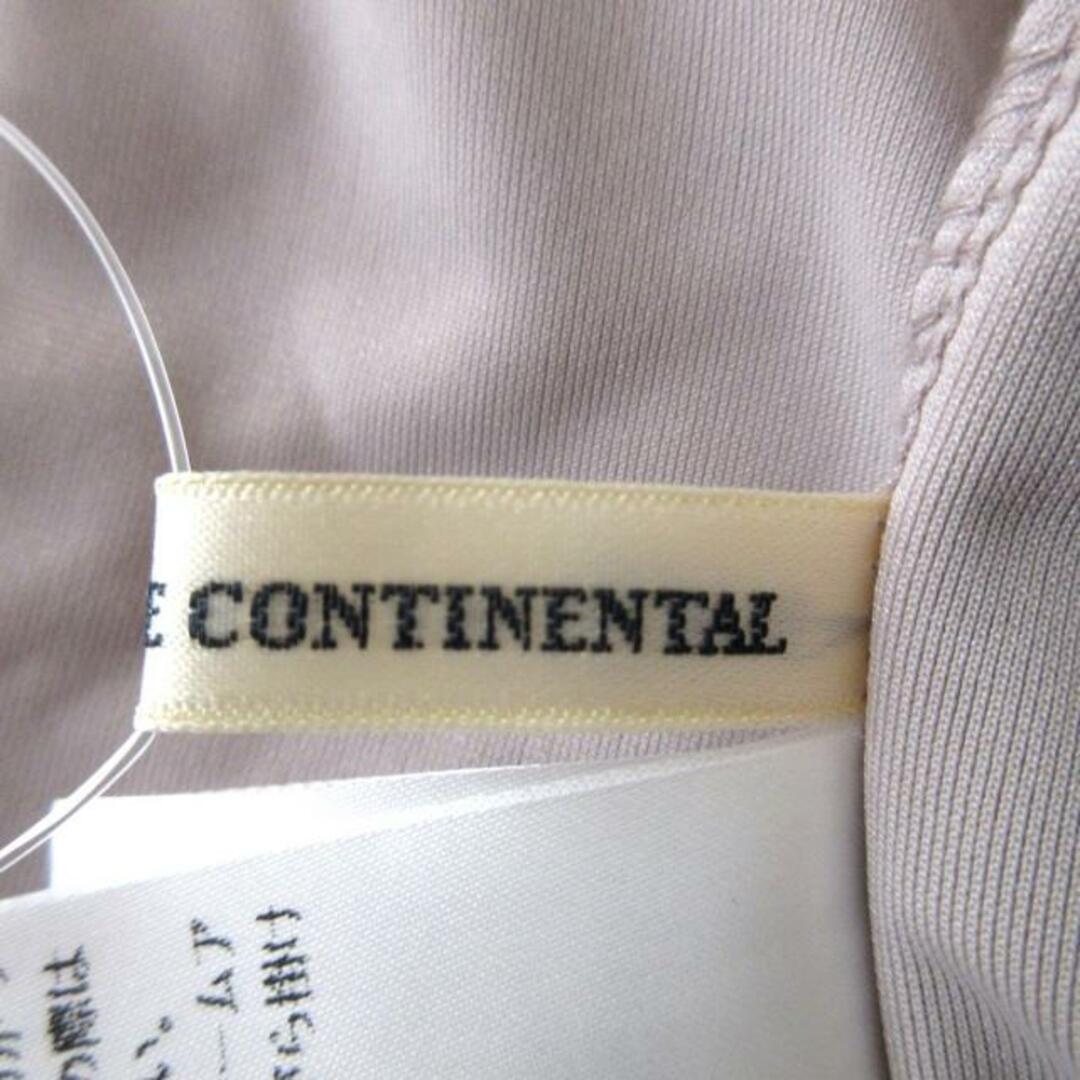 GRACE CONTINENTAL(グレースコンチネンタル)のGRACE CONTINENTAL(グレースコンチネンタル) ノースリーブカットソー サイズ36 S レディース - ピンクベージュ フリル レディースのトップス(カットソー(半袖/袖なし))の商品写真