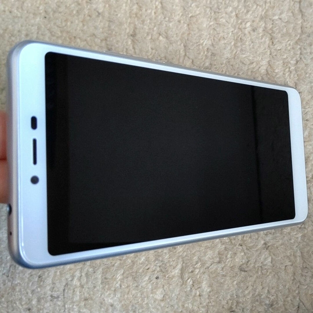 美品 ホワイト　LiberoS10 Android 10 スマホ/家電/カメラのスマートフォン/携帯電話(スマートフォン本体)の商品写真