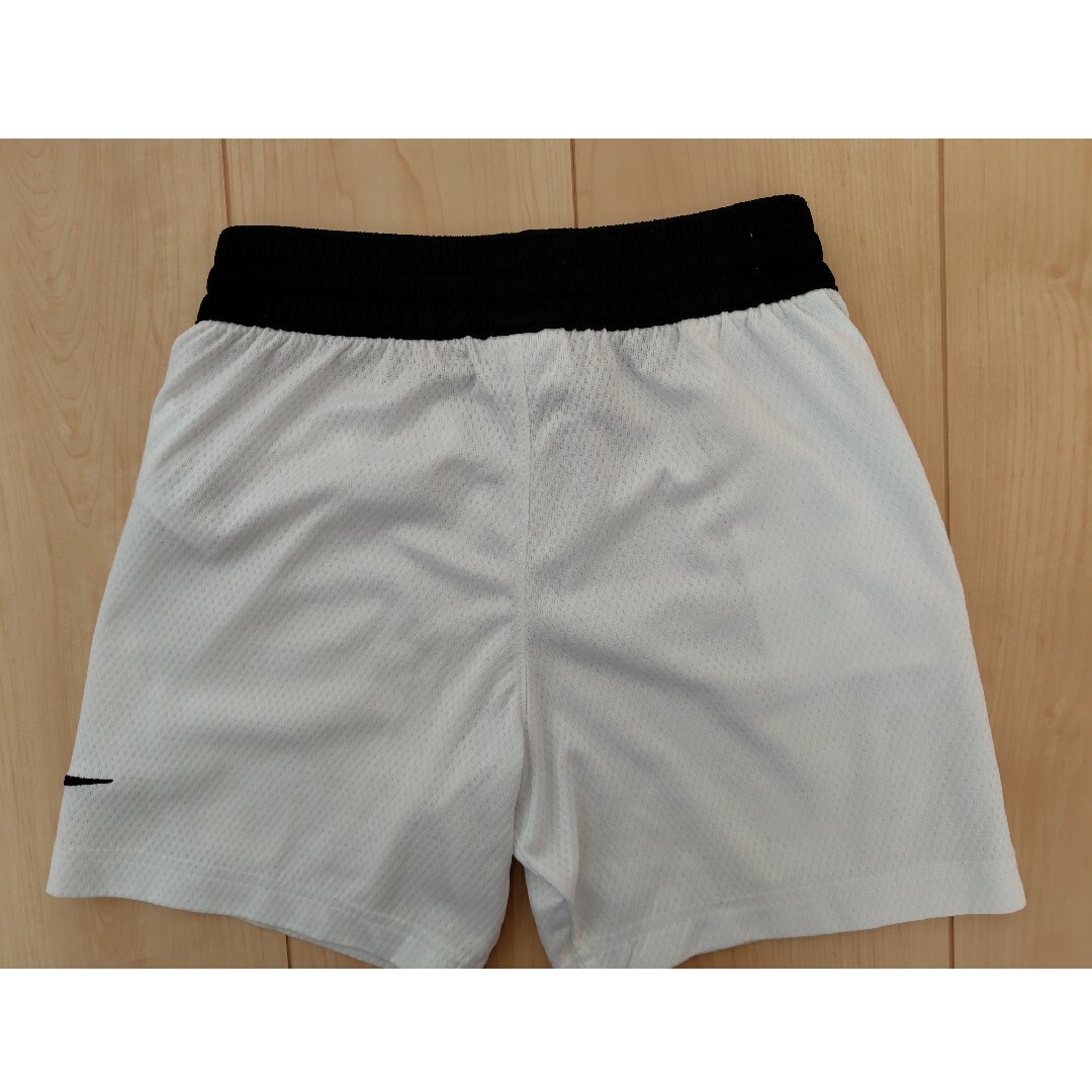 NIKE(ナイキ)の【サイズアウト品】ナイキ ショートパンツ キッズ/ベビー/マタニティのキッズ服男の子用(90cm~)(パンツ/スパッツ)の商品写真