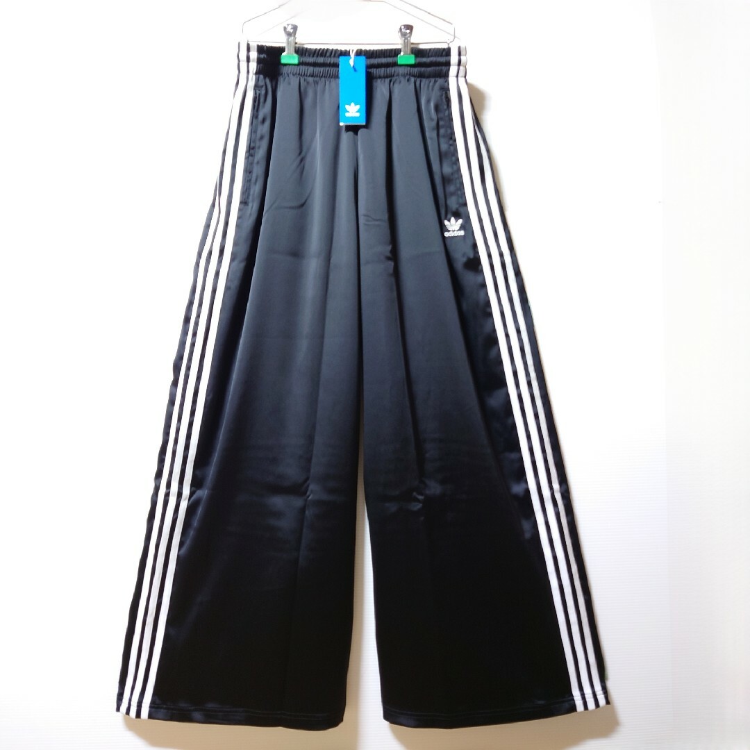 adidas(アディダス)の【新品】adidas★ルーズフィット ワイドレッグパンツ★黒★2XL★男女兼用 レディースのパンツ(カジュアルパンツ)の商品写真