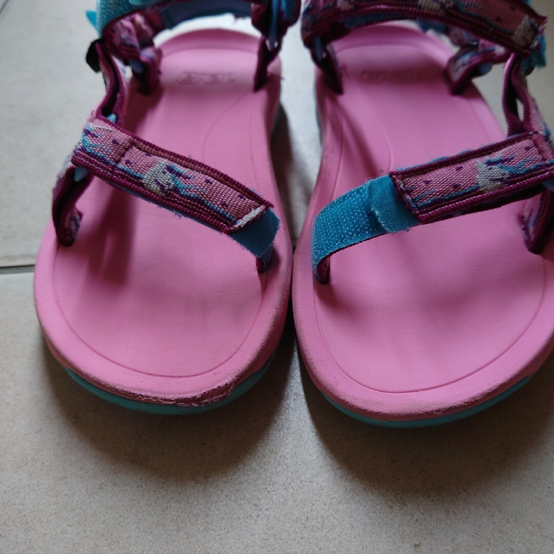 Teva(テバ)のTeva　サンダル　21 キッズ/ベビー/マタニティのキッズ靴/シューズ(15cm~)(サンダル)の商品写真