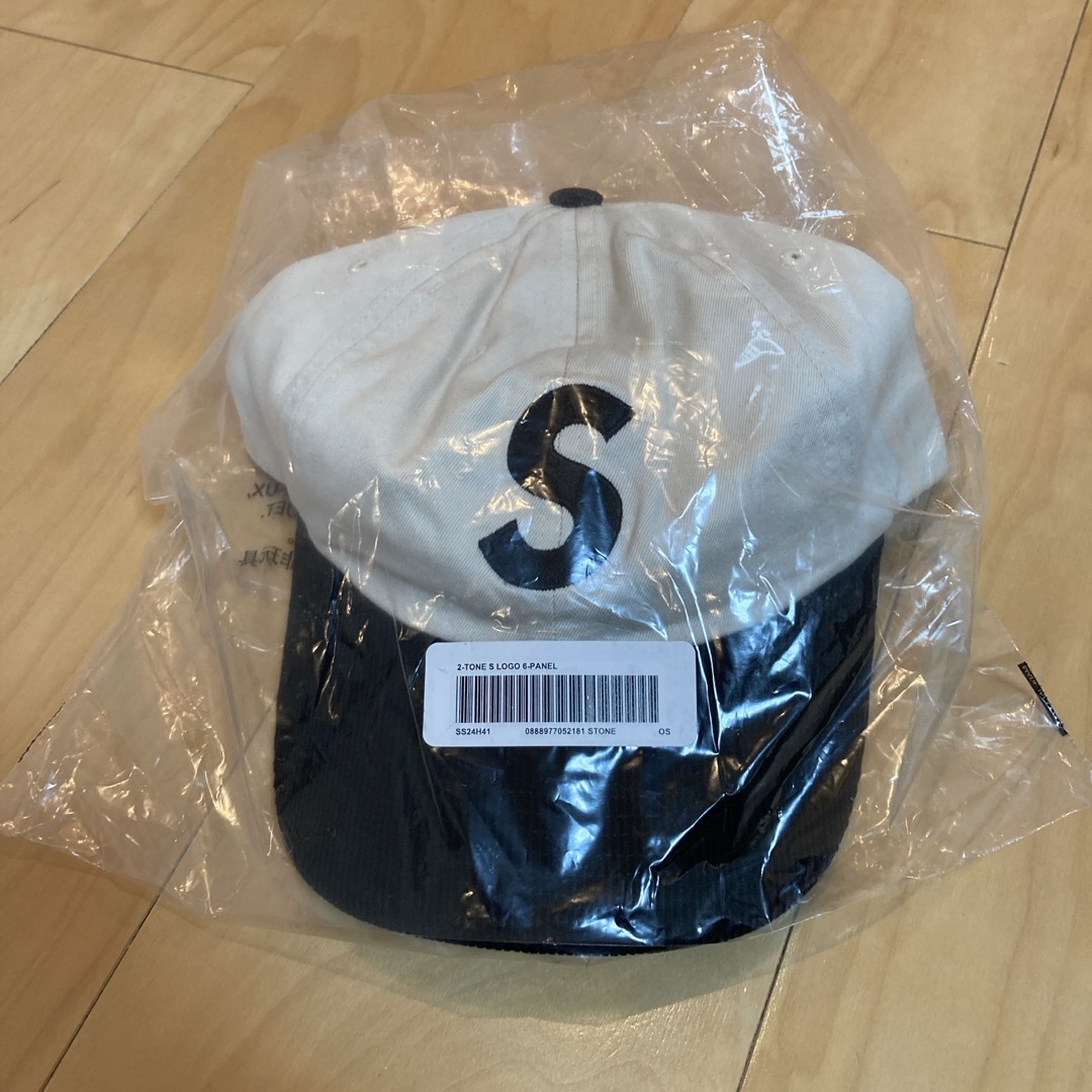 Supreme(シュプリーム)のSupreme 2-Tone S Logo Cap メンズの帽子(キャップ)の商品写真