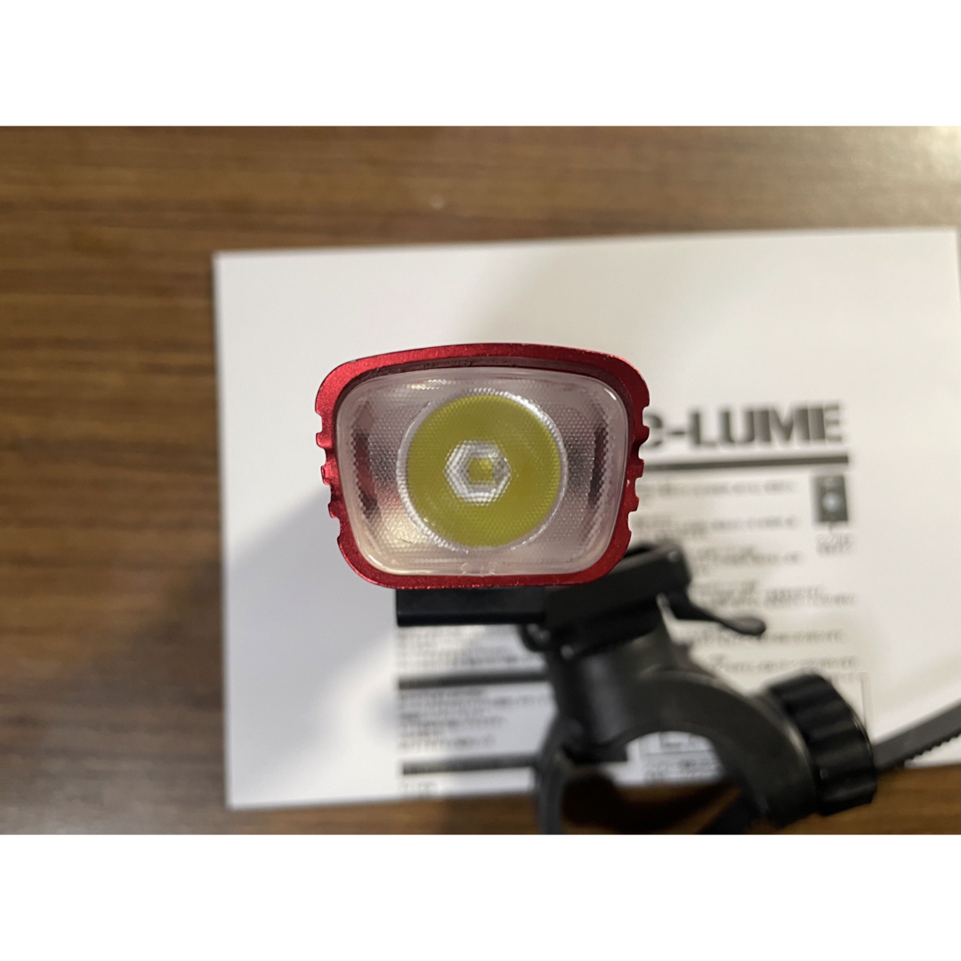 美品 SERFAS 200ルーメン USB充電式自転車ライト e-LUME200 スポーツ/アウトドアの自転車(パーツ)の商品写真