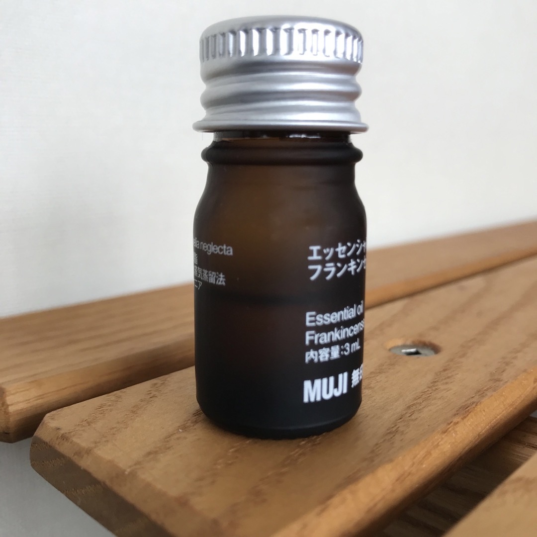 MUJI (無印良品)(ムジルシリョウヒン)のMUJI 無印良品 エッセンシャルオイル フランキンセンス コスメ/美容のリラクゼーション(エッセンシャルオイル（精油）)の商品写真