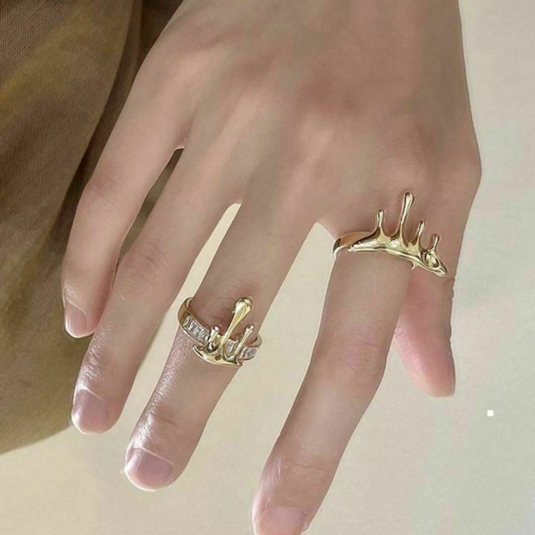 金属ドロップとビジューのゴールドカラーリング　指輪　ユニセックス　韓国　人気 レディースのアクセサリー(リング(指輪))の商品写真