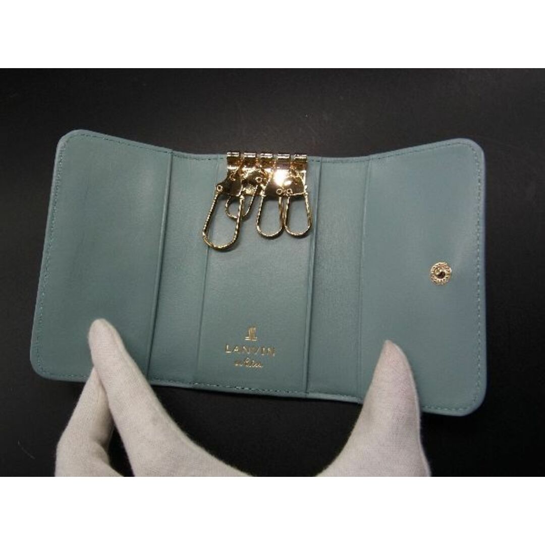 LANVIN en Bleu(ランバンオンブルー)の■極美品■ LANVIN en Bleu ランバンオンブルー パテントレザー 4連キーケース 鍵入れ レディース ライトブルー系 DE1834 レディースのアクセサリー(その他)の商品写真