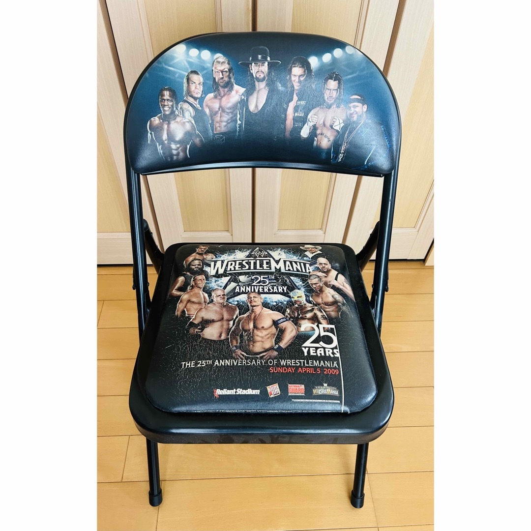 【激レア！】WWE レッスルマニア25 大会記念 非売品 パイプイス WWF スポーツ/アウトドアのスポーツ/アウトドア その他(格闘技/プロレス)の商品写真