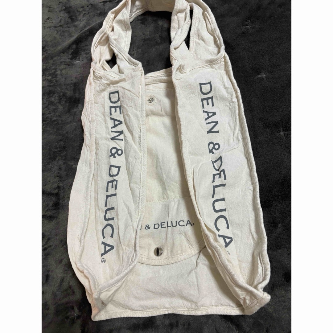 DEAN & DELUCA(ディーンアンドデルーカ)のDEAN&DELUCA 折り畳み　ショッピングバッグ レディースのバッグ(トートバッグ)の商品写真