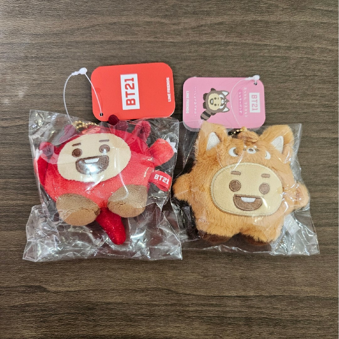 BT21 BTS SHOOKY マスコット シューキー レッサーパンダ レッド エンタメ/ホビーのタレントグッズ(アイドルグッズ)の商品写真