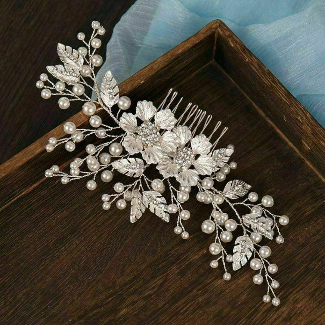 シルバー　ヘッドドレス　ブライダル　結婚式　ヘアアクセサリー　髪飾り　花柄　和装 レディースのフォーマル/ドレス(ウェディングドレス)の商品写真