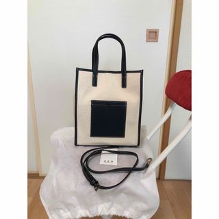 アダムエロペ(AER ADAM ET ROPE)の美品　ADAM ET ROPE ショルダーバック(ショルダーバッグ)