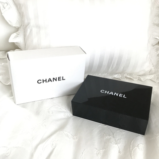 CHANEL - シャネル ジュエリーボックス ボックス ブラック ロゴ ミラー 付 箱 未使用