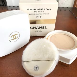 シャネル(CHANEL)のシャネル N°5 プードゥル アプレ バン バスパウダー 85g 未使用 ★　(ボディパウダー)