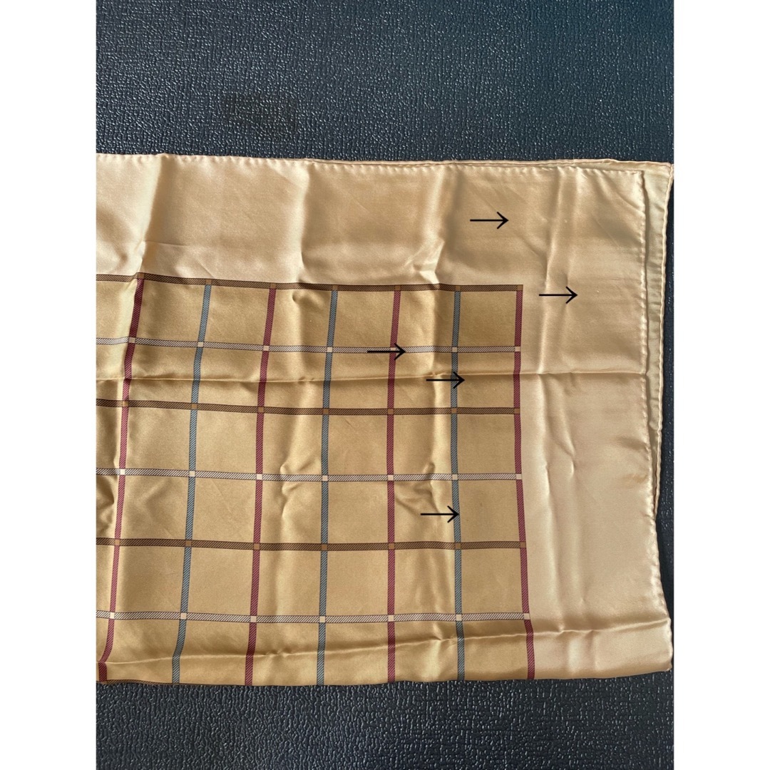 BURBERRY(バーバリー)のバーバリー　スカーフ　used レディースのファッション小物(バンダナ/スカーフ)の商品写真