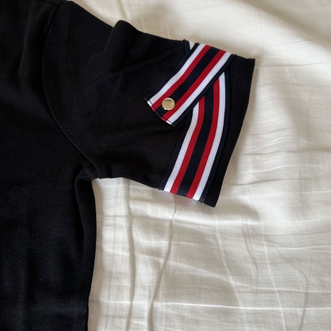 TOMMY HILFIGER(トミーヒルフィガー)のTommy Hilfiger XSサイズ　新品タグ付き　トップス レディースのトップス(Tシャツ(半袖/袖なし))の商品写真