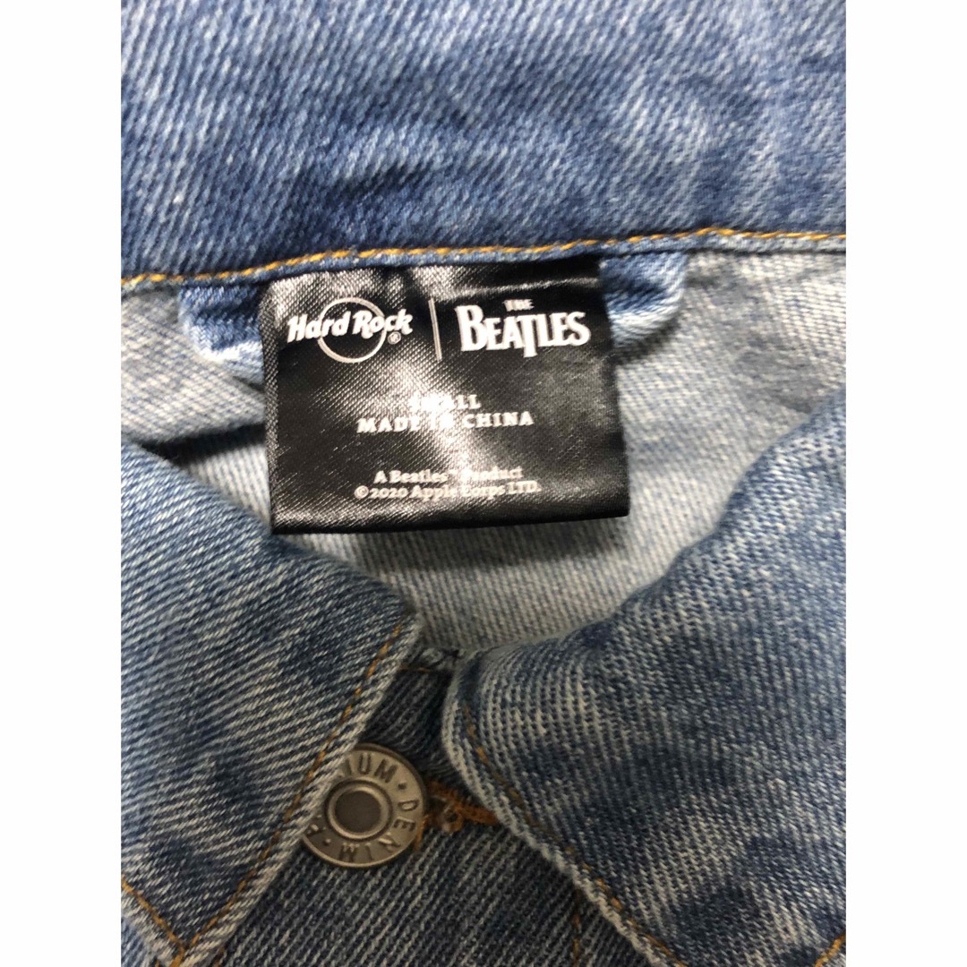 Hard Rock CAFE(ハードロックカフェ)の新品HARD ROCK CAFE × Beatles デニムジャケット  メンズのジャケット/アウター(Gジャン/デニムジャケット)の商品写真