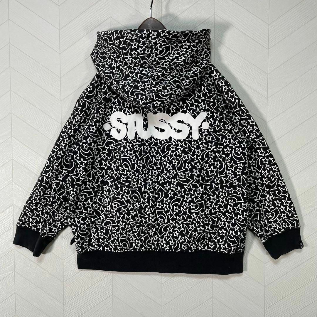 STUSSY(ステューシー)のSTUSSY ステューシー ジップアップ パーカー 総柄 デカロゴ キッズ 5T キッズ/ベビー/マタニティのキッズ服女の子用(90cm~)(Tシャツ/カットソー)の商品写真