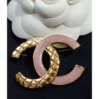 □CHANELブローチ 新宿高島屋で購入 サイズ5センチ弱の通販 by ba's □CHANELブローチ 新宿高島屋で購入 サイズ5センチ弱の通販 by ba's
