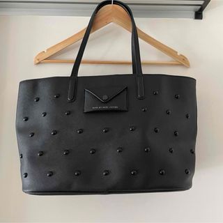 マークバイマークジェイコブス(MARC BY MARC JACOBS)の美品　marc by marc jacobs スタッズトート(トートバッグ)