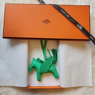 エルメス(Hermes)のHERMES　エルメス　チャーム　ペガサス　入手困難！激レア！ B刻印 新品(チャーム)