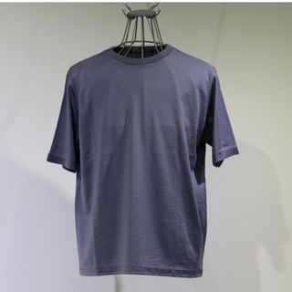 コモリ(COMOLI)のSIDE SLOPE  EX. SILK TEE CONCRETE BLUE(Tシャツ/カットソー(半袖/袖なし))