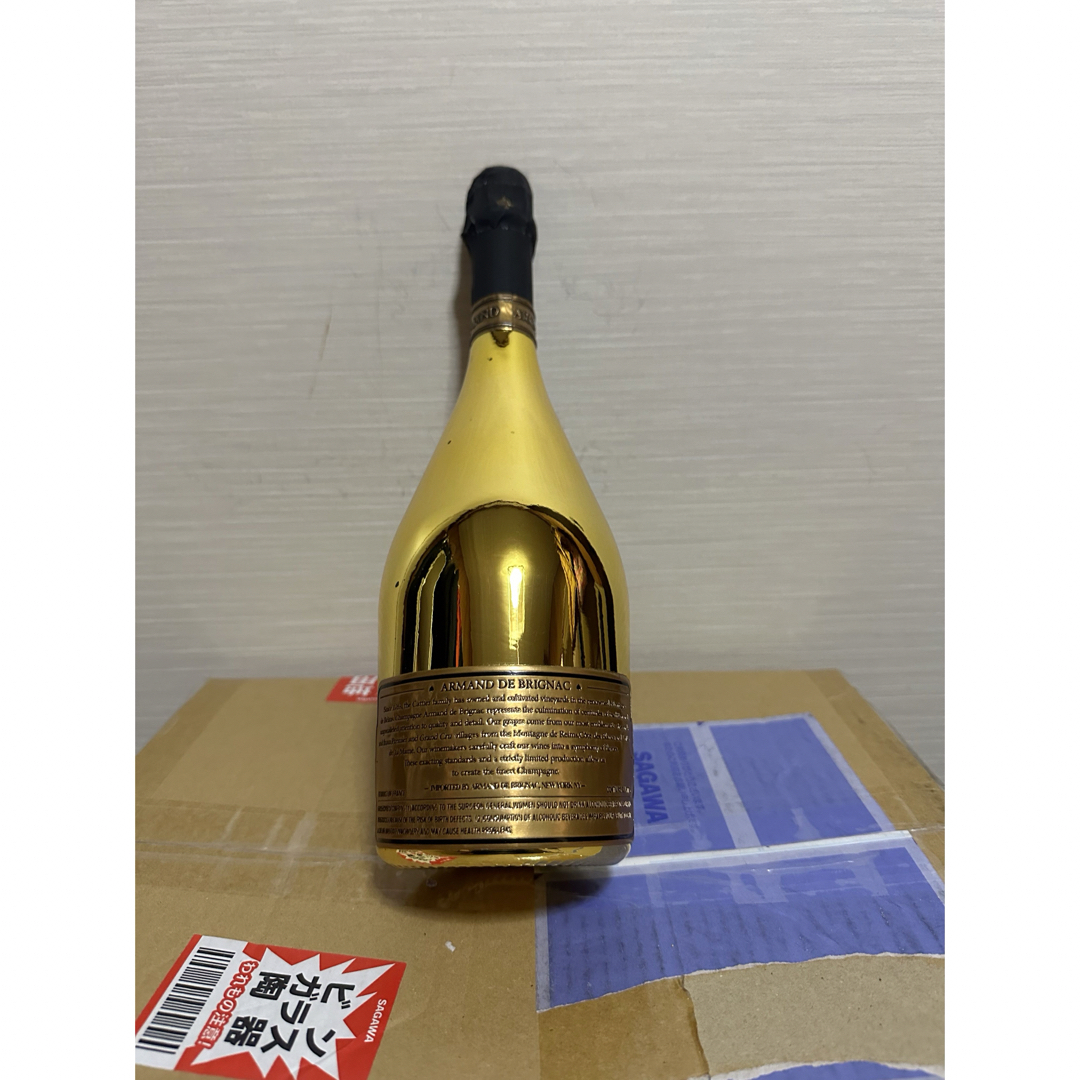 Armand Basi(アルマンドバジ)のアルマンドゴールド 食品/飲料/酒の酒(シャンパン/スパークリングワイン)の商品写真