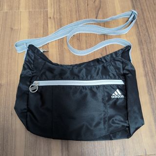 アディダス(adidas)のadidas　ショルダーバッグ(ショルダーバッグ)