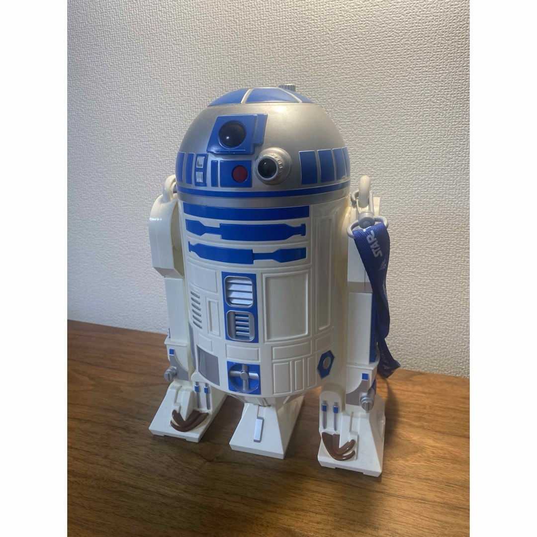 Disney(ディズニー)のポップコーンバケット　r2d2 エンタメ/ホビーのおもちゃ/ぬいぐるみ(キャラクターグッズ)の商品写真