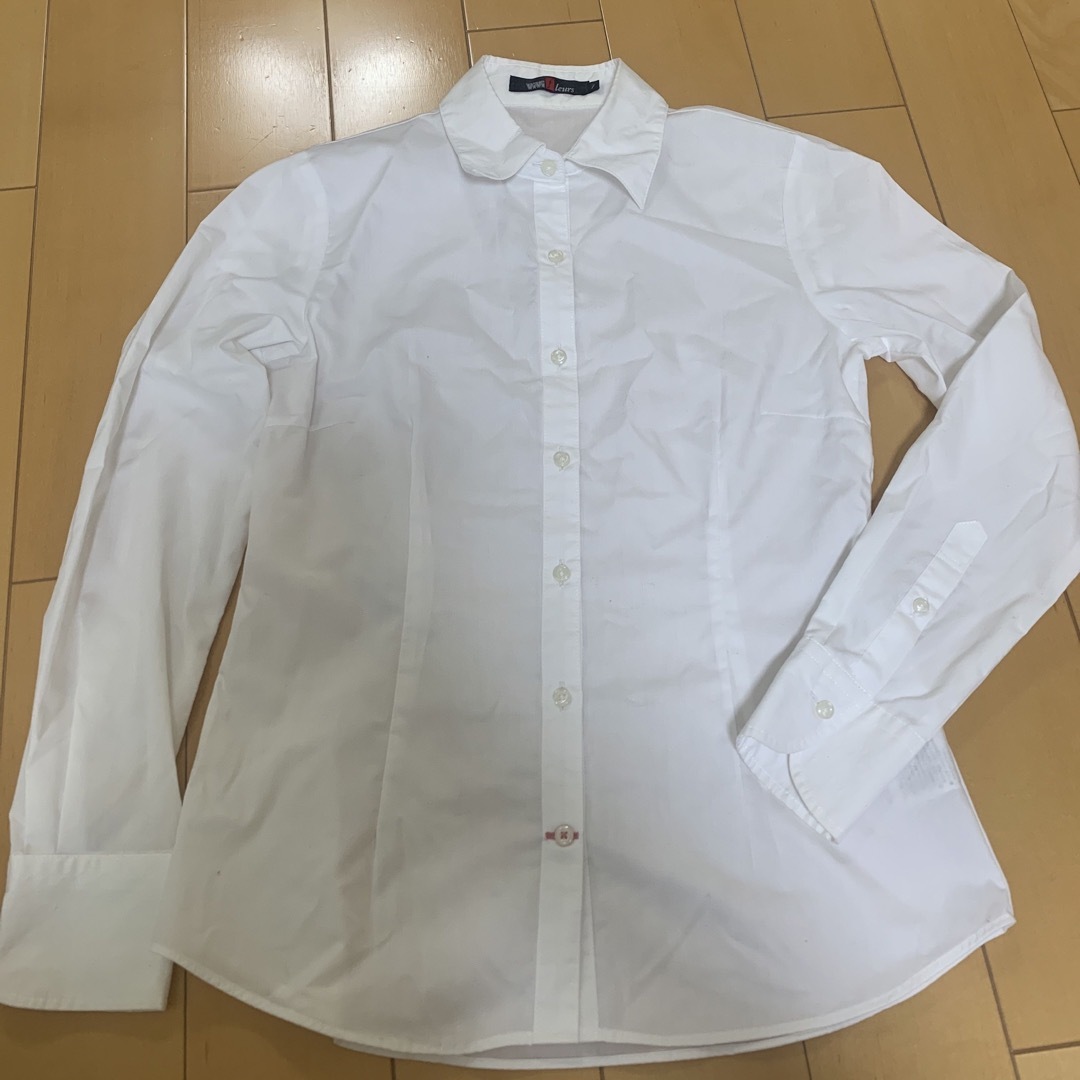 青山(アオヤマ)のリクルート　シンプルシャツ　綺麗め レディースのトップス(シャツ/ブラウス(長袖/七分))の商品写真