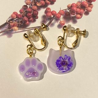 No.15 イヤリング　猫　肉球　花　レジン　紫　サージカルステンレス　可愛い