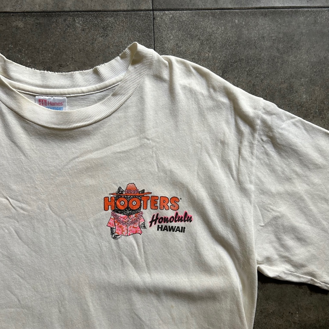 Hanes(ヘインズ)の90s HOOTERS フーターズ 企業tシャツ ホワイト M メンズのトップス(Tシャツ/カットソー(半袖/袖なし))の商品写真