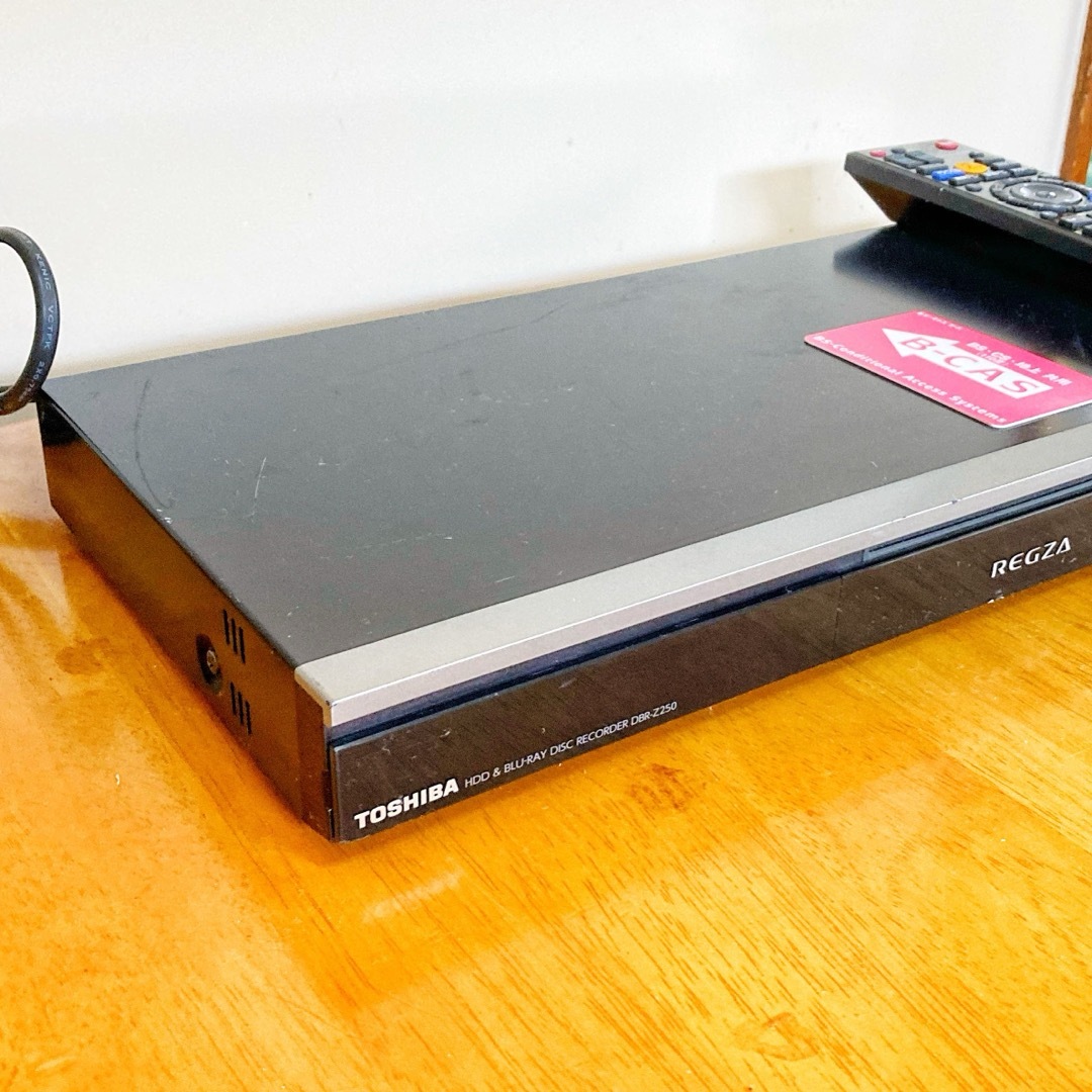 TOSHIBA 東芝 ブルーレイレコーダー HDD 1TB 2チューナー 2番組 TOSHIBA 東芝 ブルーレイレコーダー HDD 1TB 2チューナー 2番組
