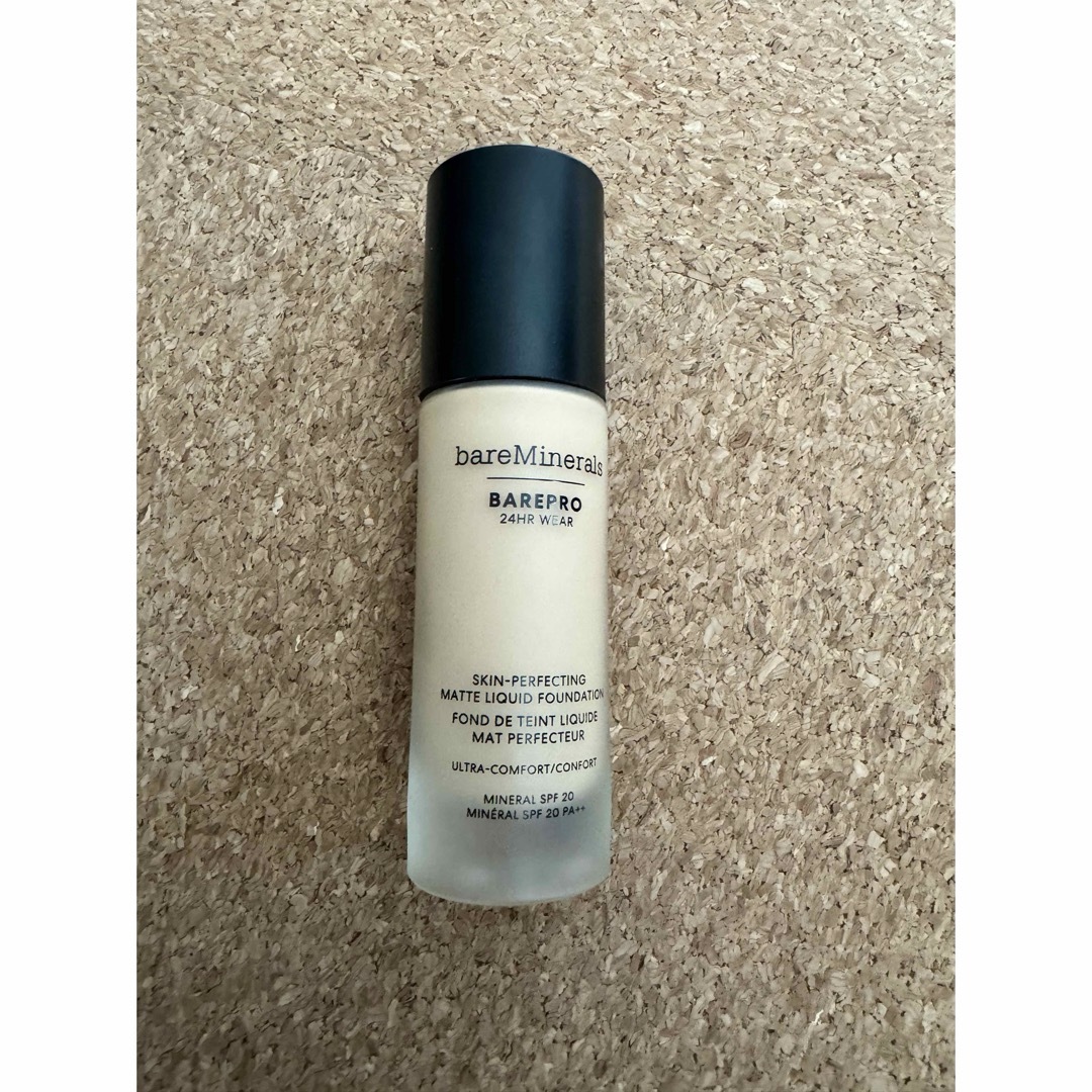 bareMinerals(ベアミネラル)のベアミネラル　24HRリキッドファンデーション　 コスメ/美容のベースメイク/化粧品(ファンデーション)の商品写真