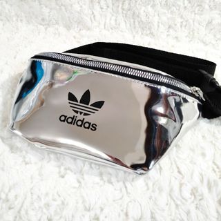 adidas アディダス ショルダーバッグ 鏡面仕上げ シルバー